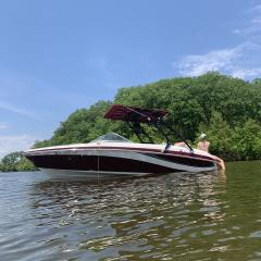 Big Air Cuda Tower and Tube Top Bimini- 2009 Tahoe Q7i (2)