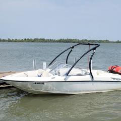 Big Air Ice tower - 2005 Bayliner 175 - Black Aluminum - wakeboard tower (1)