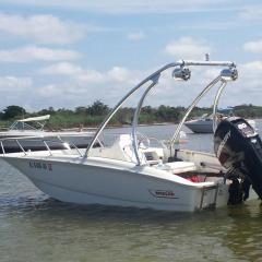 Big Air Ice Tower - Boston Whaler - polished - aluminium - wakeboard tower