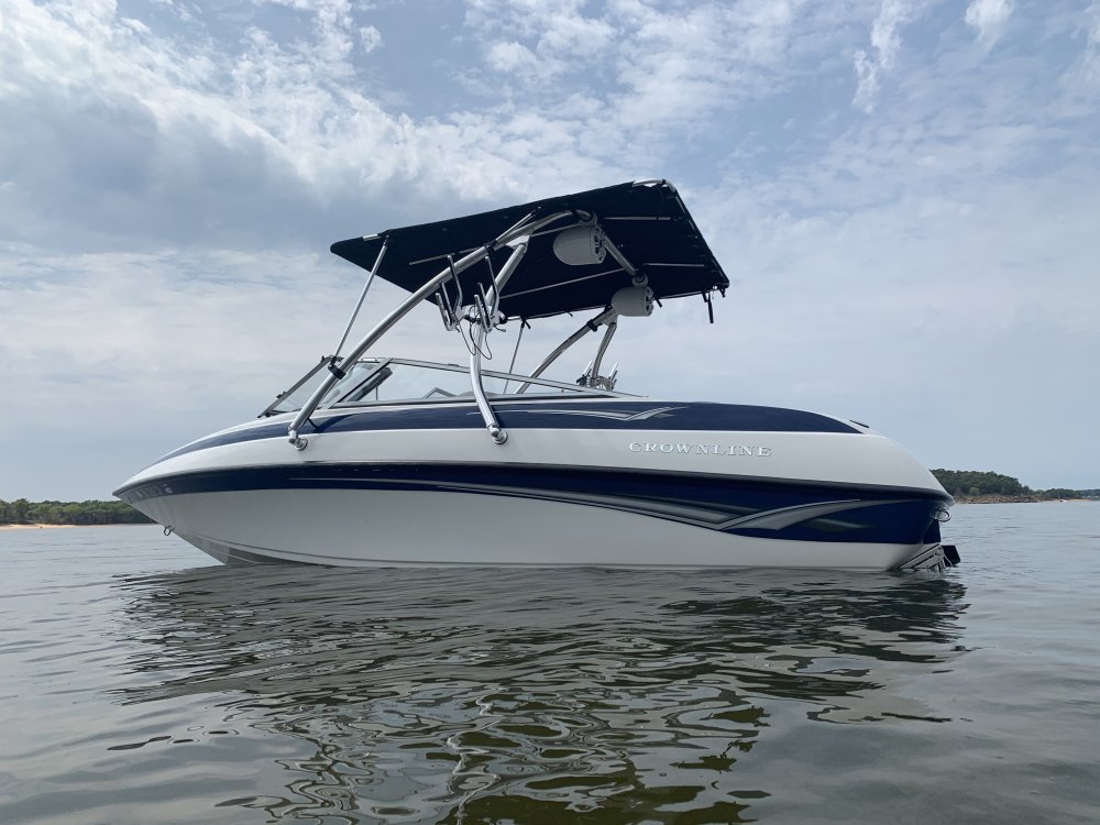 Big Air Ice tower and Super Shadow Bimini - 2004 Crownline (1)