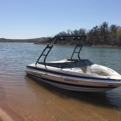 Big Air Cuda - Larson - Black Aluminum - Wakeboard tower (2)