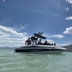 Big Air Cuda tower - 2007 Reinell 200 LSE - Black wakeboard tower