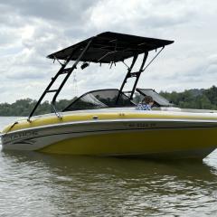 Black Big Air Cuda tower and Super Shadow Bimini - 2006 Tahoe Q6 (1)