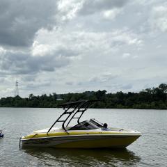 Black Big Air Cuda tower and Super Shadow Bimini - 2006 Tahoe Q6 (4)